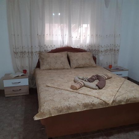Studio-apartman Milena 2 Podgorica Exterior foto